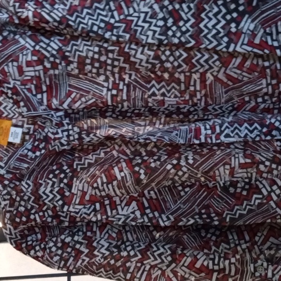 Ruby RD blouse size 24w in red and black and white geometric patterns worn once - Picture 5 of 5